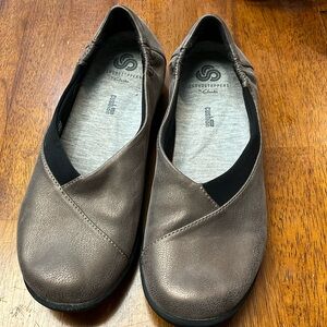 Clark’s Casual dress shoe